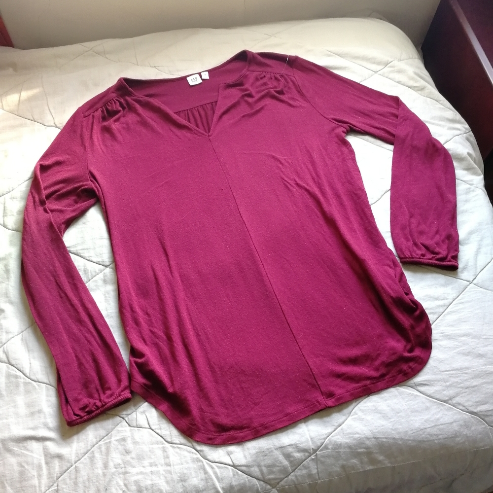 GAP MATERNITY Pullover v-neck tunic top soft longlined Medium